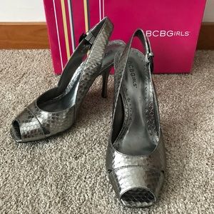 2/$20 BCBGirls Peep Toe Silver Slingback Pumps, Size 8.5